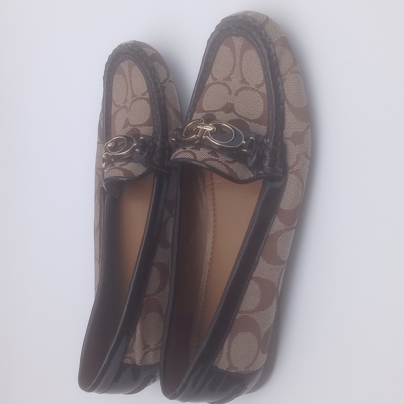 056 Coach loafers. Size 8B - Picture 3 of 10